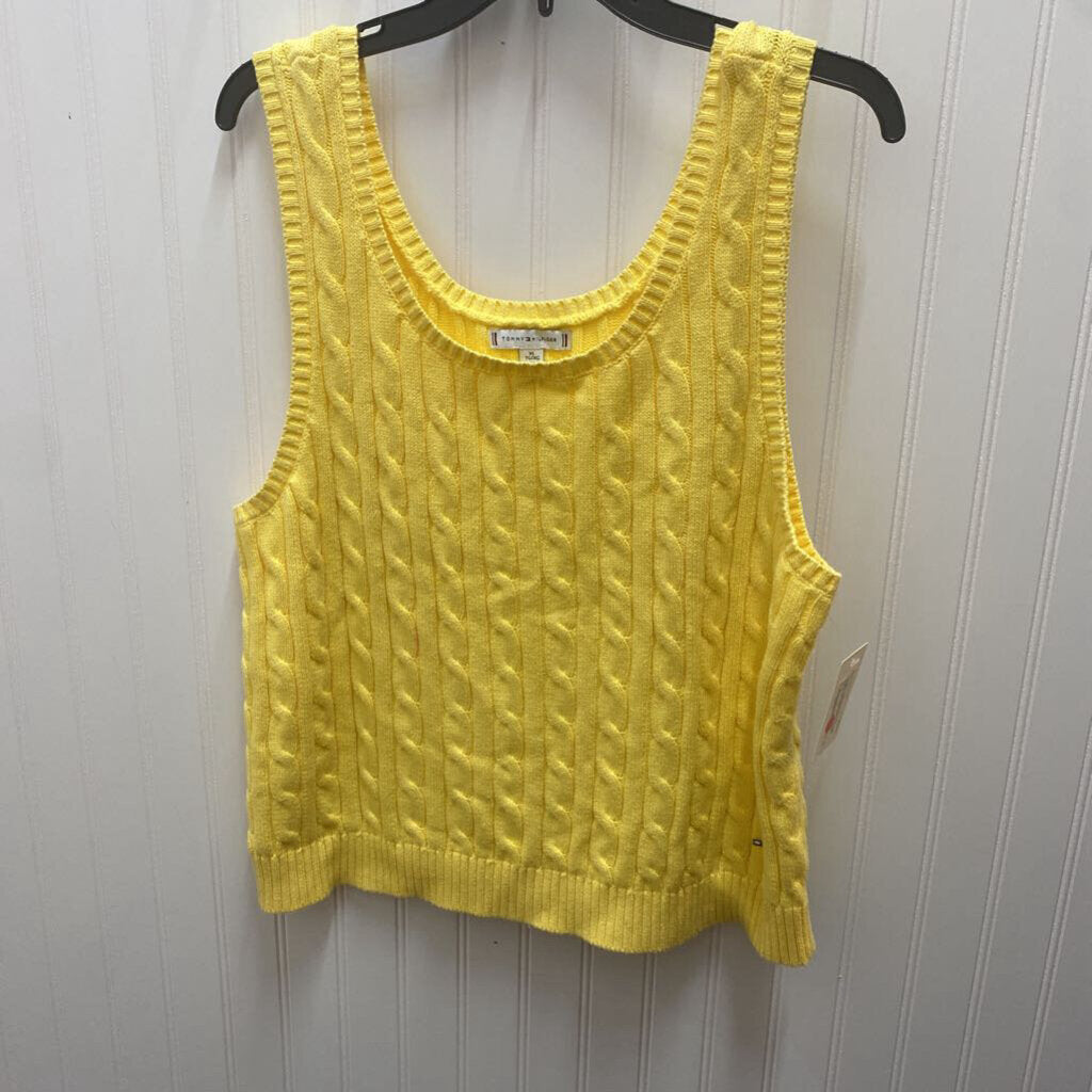 SLEEVELESS SWEATER