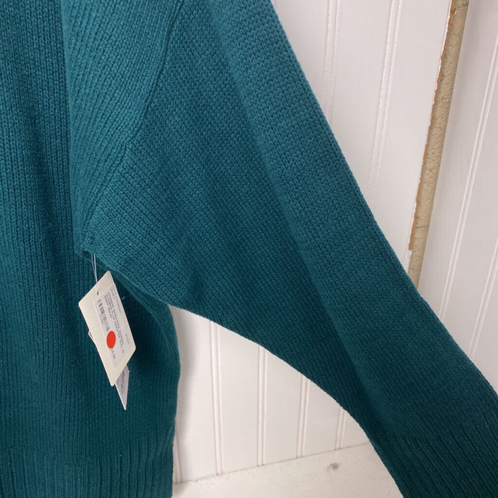 WOMENS PLUS SWEATER
