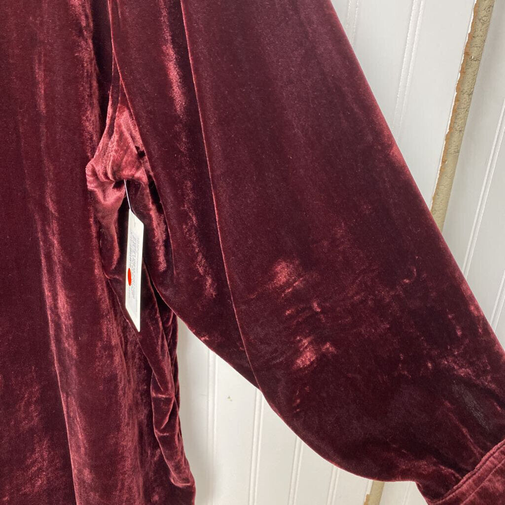LONG SLEEVE VELVET BUTTON UP