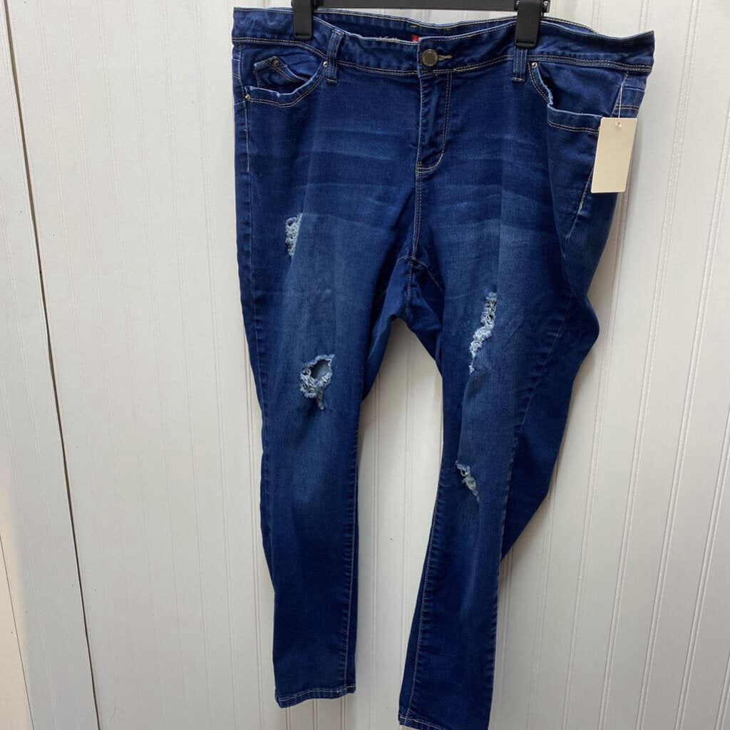 WOMENS PLUS JEANS