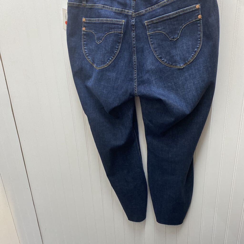 WOMENS PLUS JEANS
