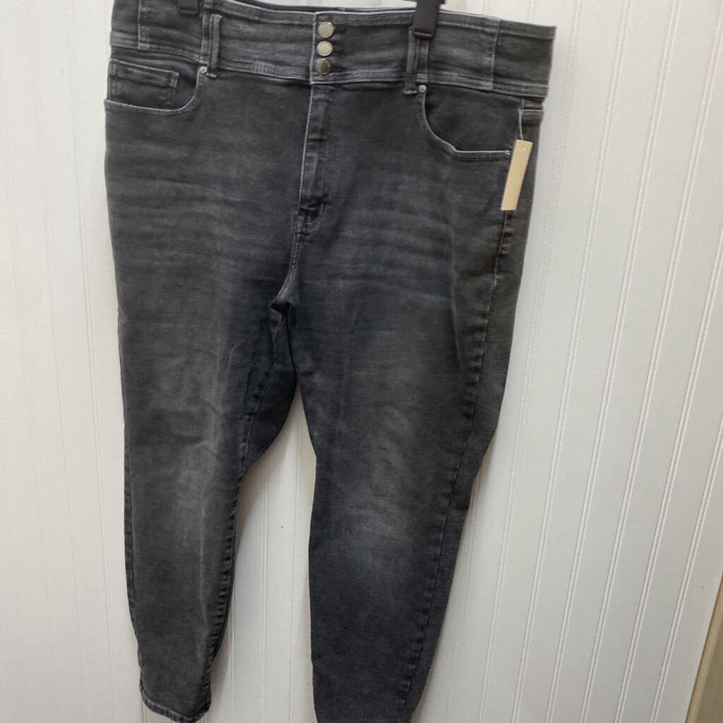 WOMENS PLUS HIGH RISE JEANS