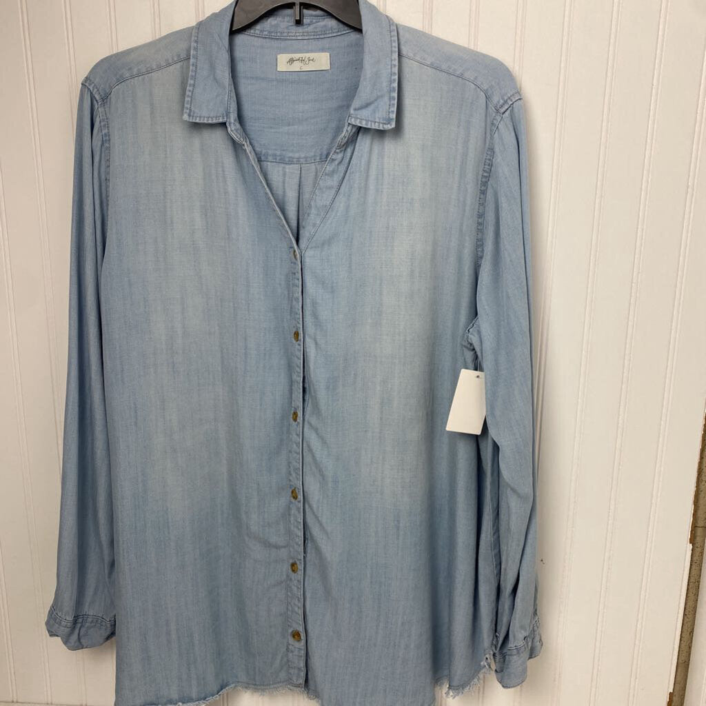 LONG SLEEVE DENIM BUTTON UP