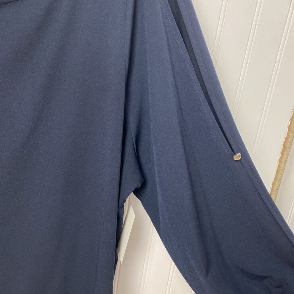 LONG SLEEVE COLD SHOULDER TOP