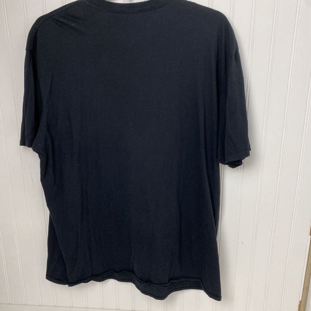 SHORT SLEEVE GRAPHIC TEE