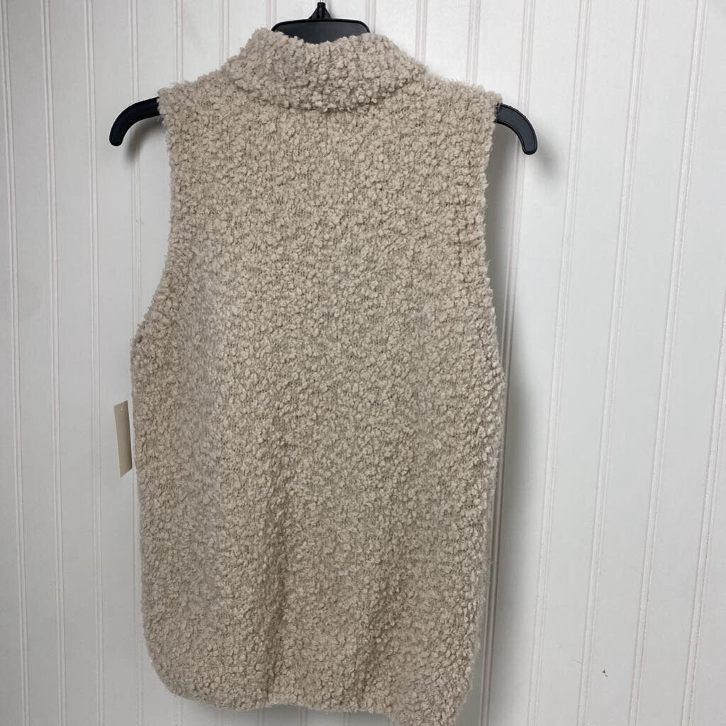 FLEECE VEST