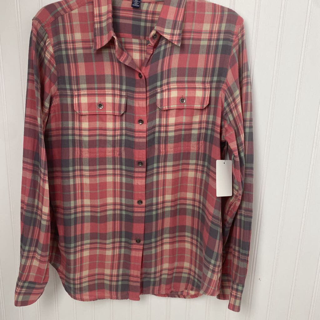 *LONG SLEEVE PLAID BUTTON UP