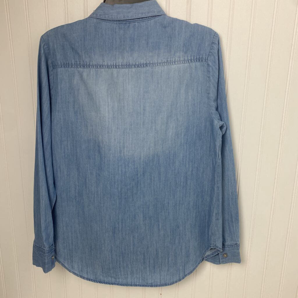 LONG SLEEVE DENIM BUTTON UP SHIRT