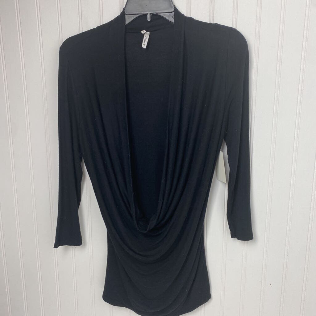 LONG SLEEVE V NECK TOP