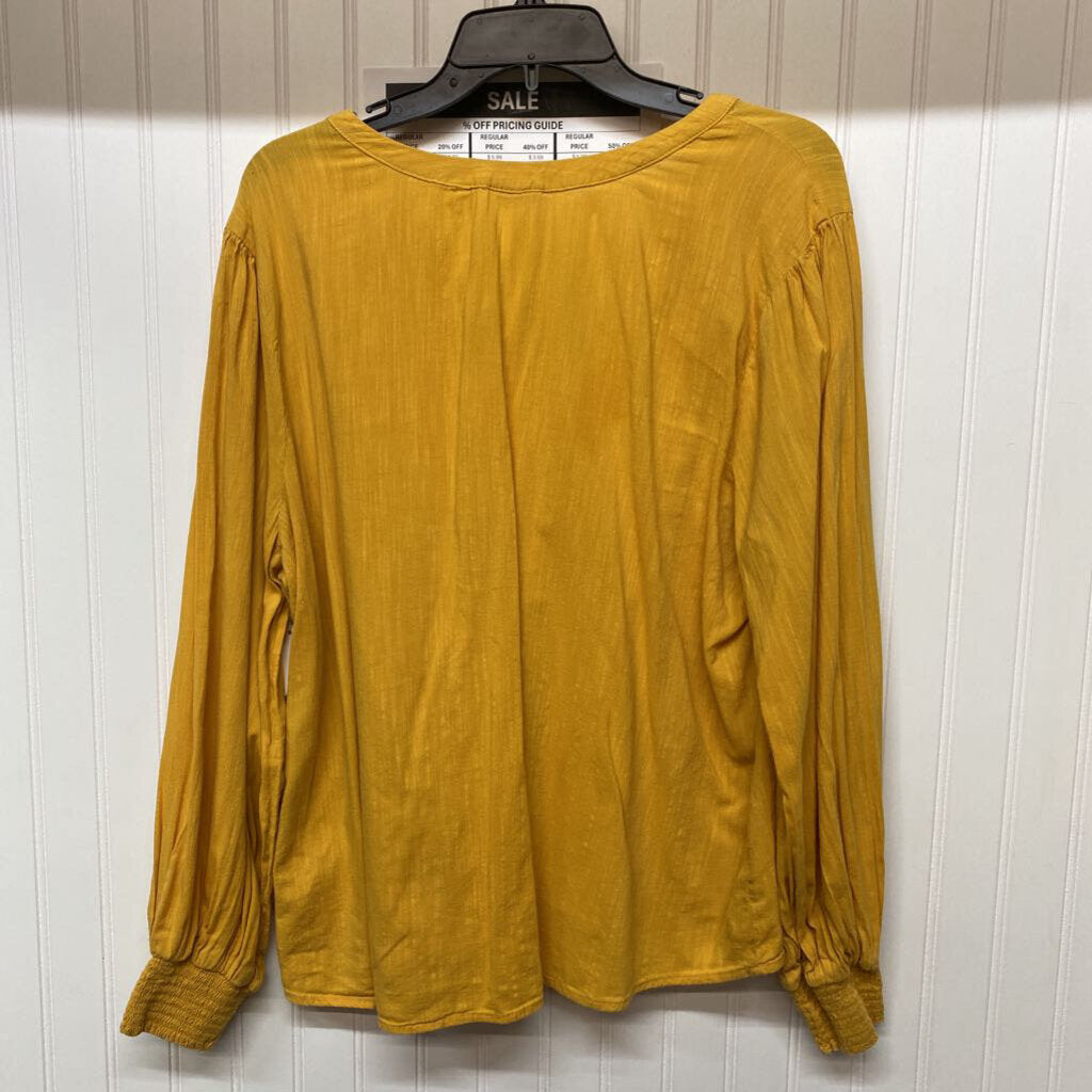 LONG SLEEVED V NECK