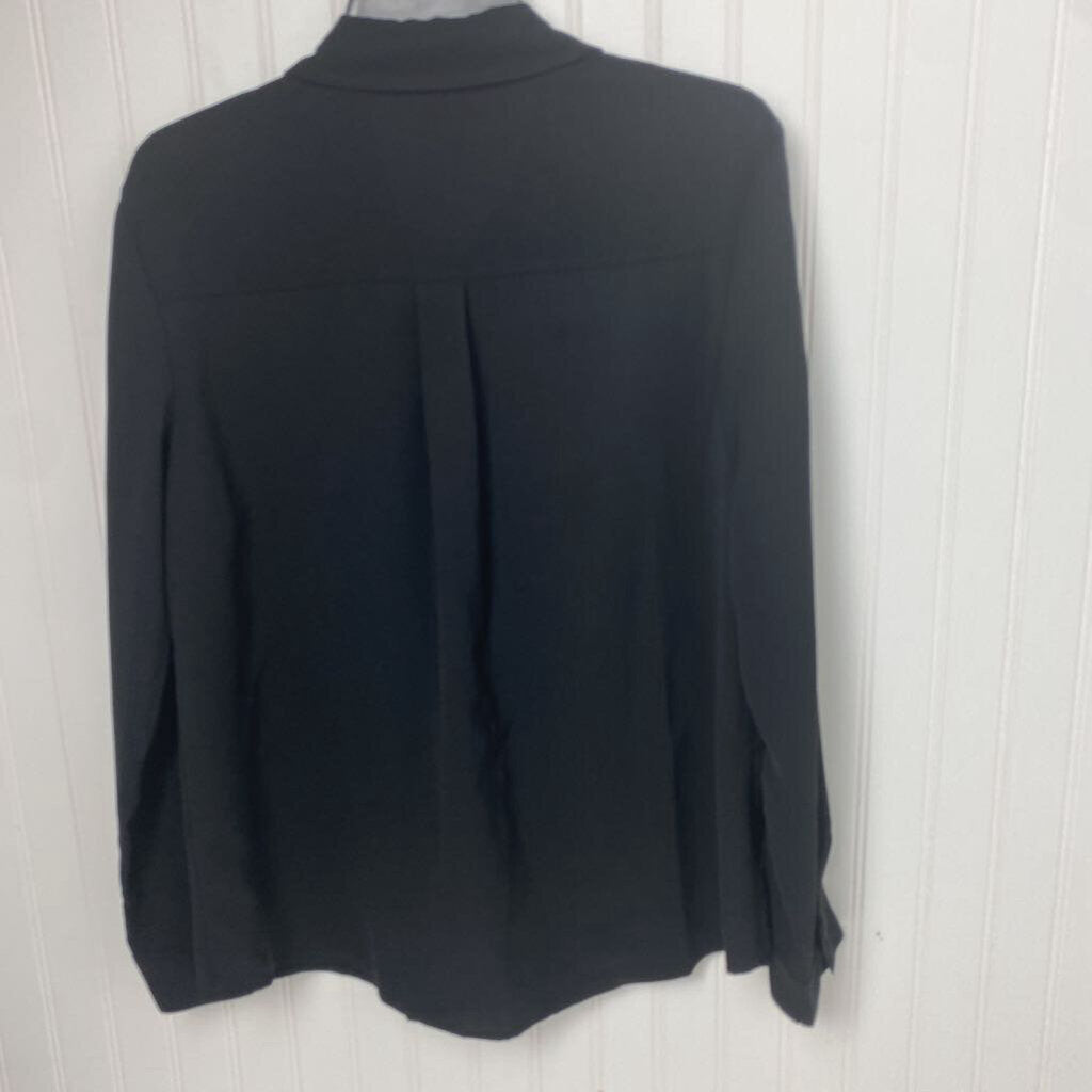LONG SLEEVE BUTTON UP SHIRT