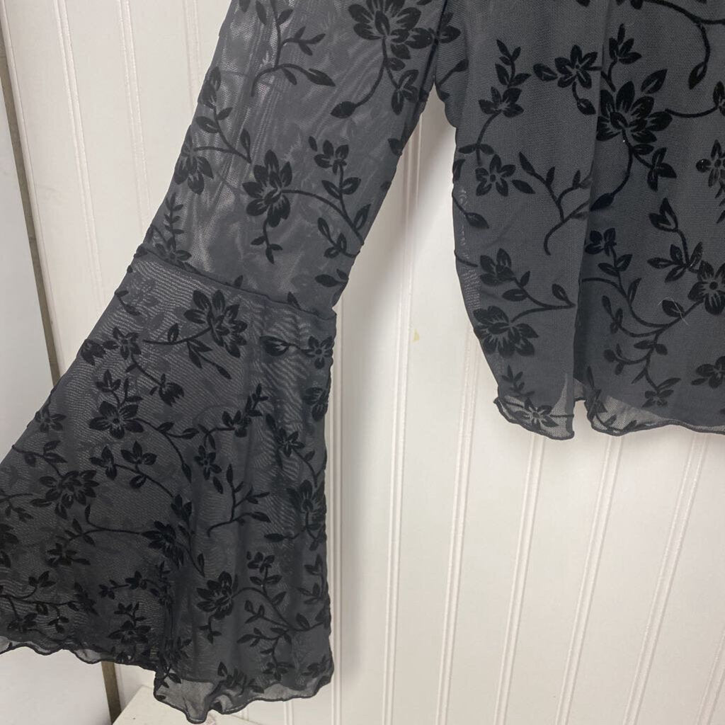 LONG SLEEVE SHEER TOP