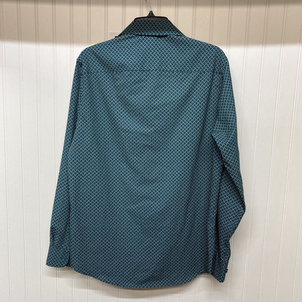 LONG SLEEVED BUTTON DOWN