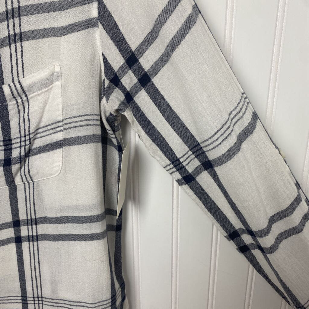 LONG SLEEVE BUTTON UP