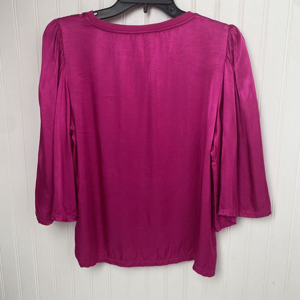 SHORT SLEEVE SATIN BLOUSE