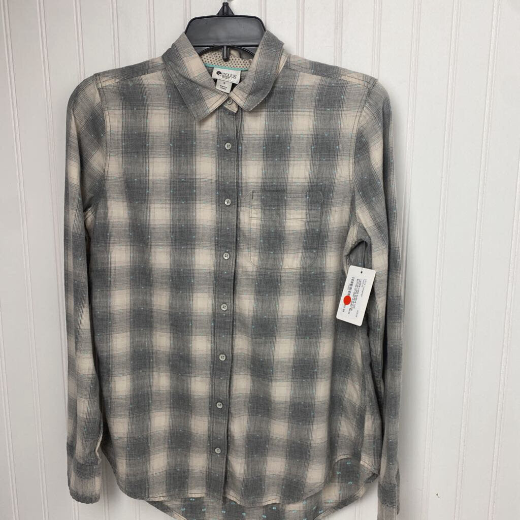 LONG SLEEVE PLAID BUTTON UP