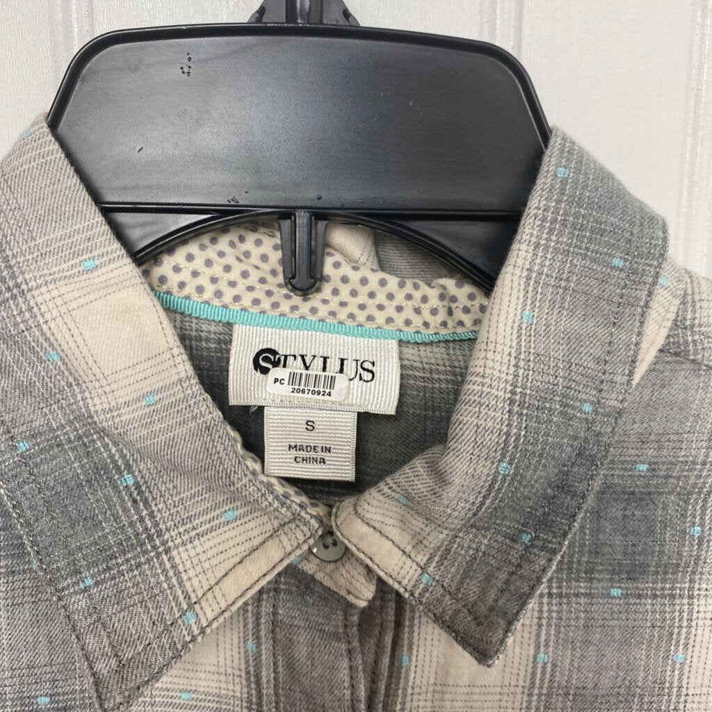 LONG SLEEVE PLAID BUTTON UP
