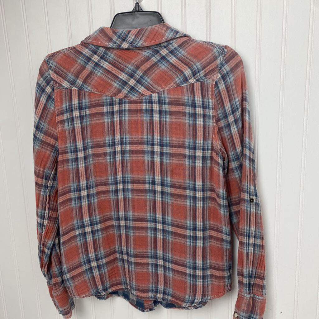 LONG SLEEVE PLAID BUTTON UP