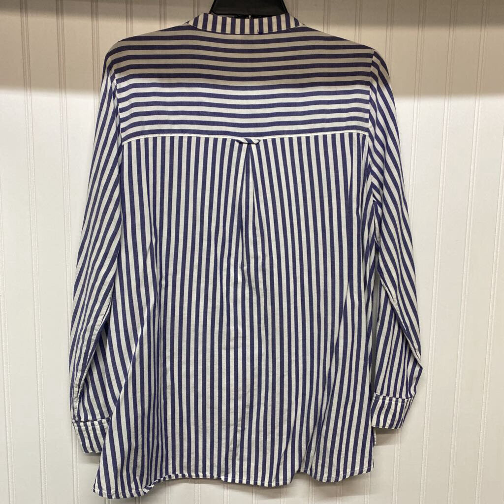 *LONG SLEEVE STRIPED BUTTON UP SHIRT