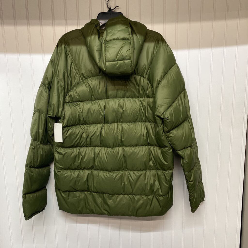 *HOODED PUFFER COAT