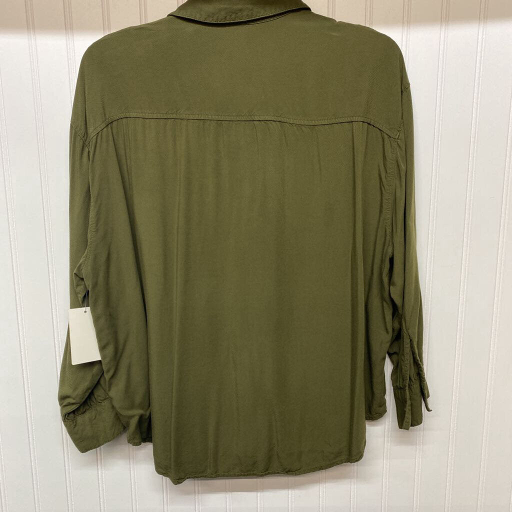*LONG SLEEVE COLLARED BUTTON UP BLOUSE
