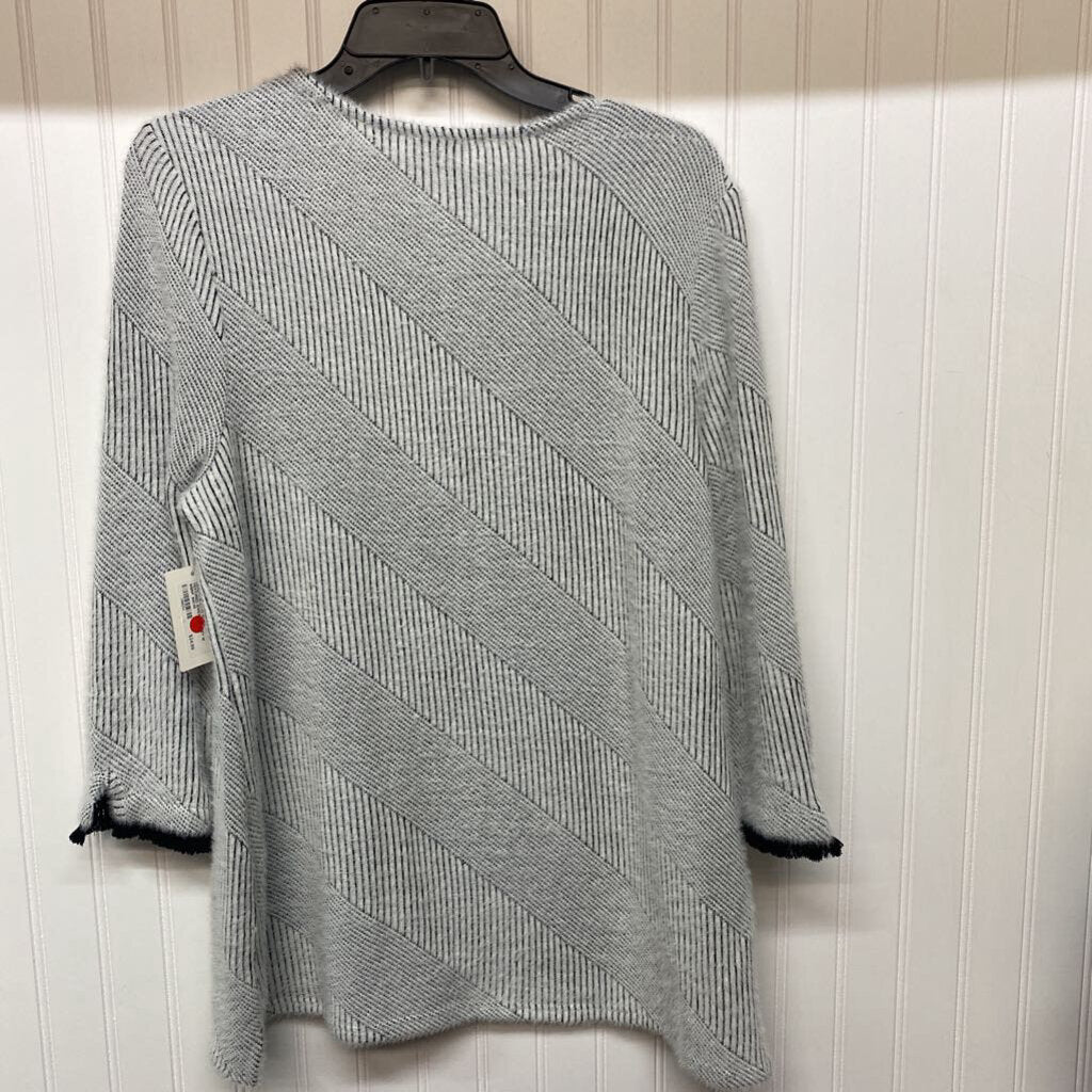 *QUARTER LENGTH SLEEVE FUZZY TEXTURED SWEATER