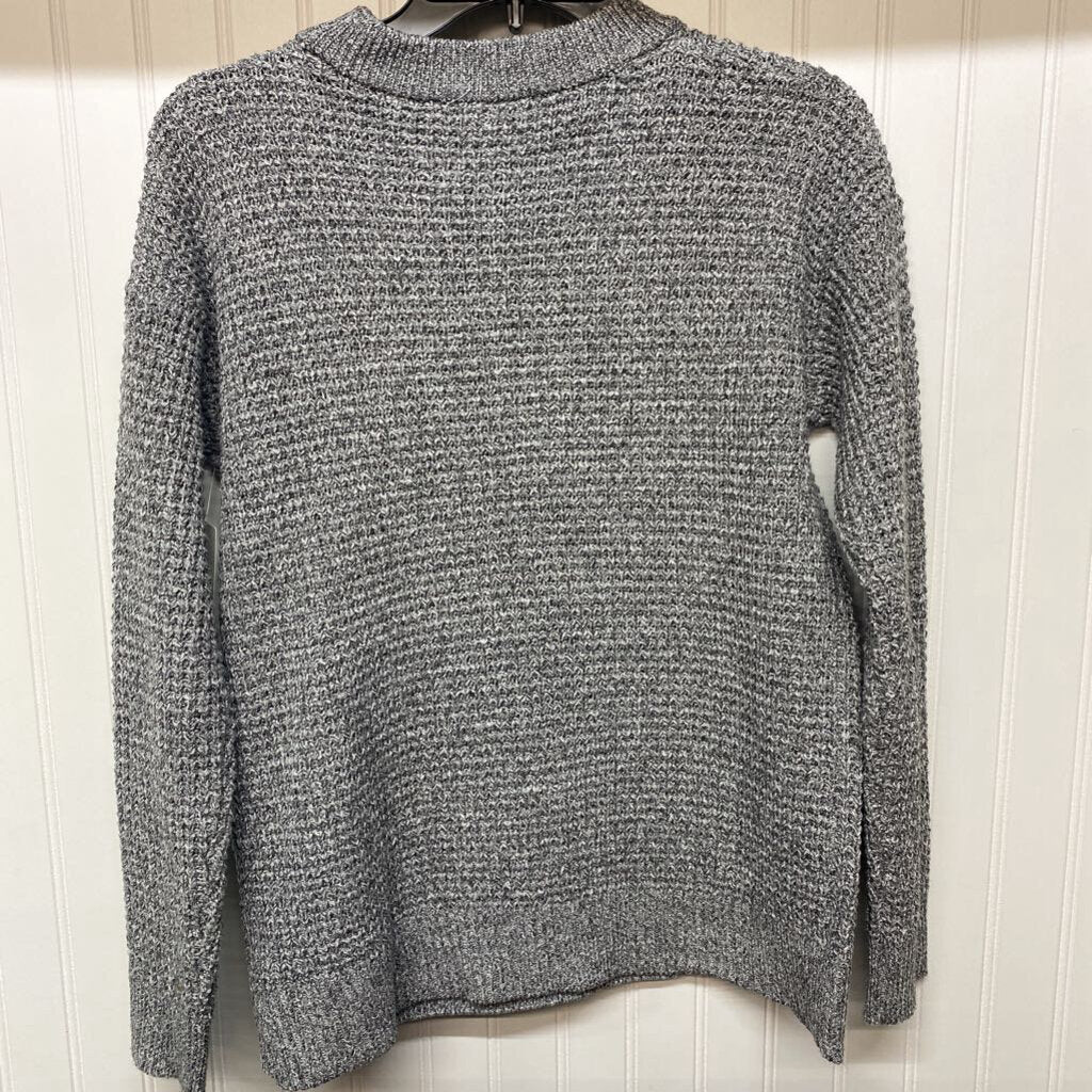 *LONG SLEEVE KNIT SWEATER