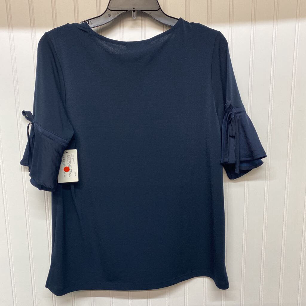 *SHORT SLEEVE V NECK TOP