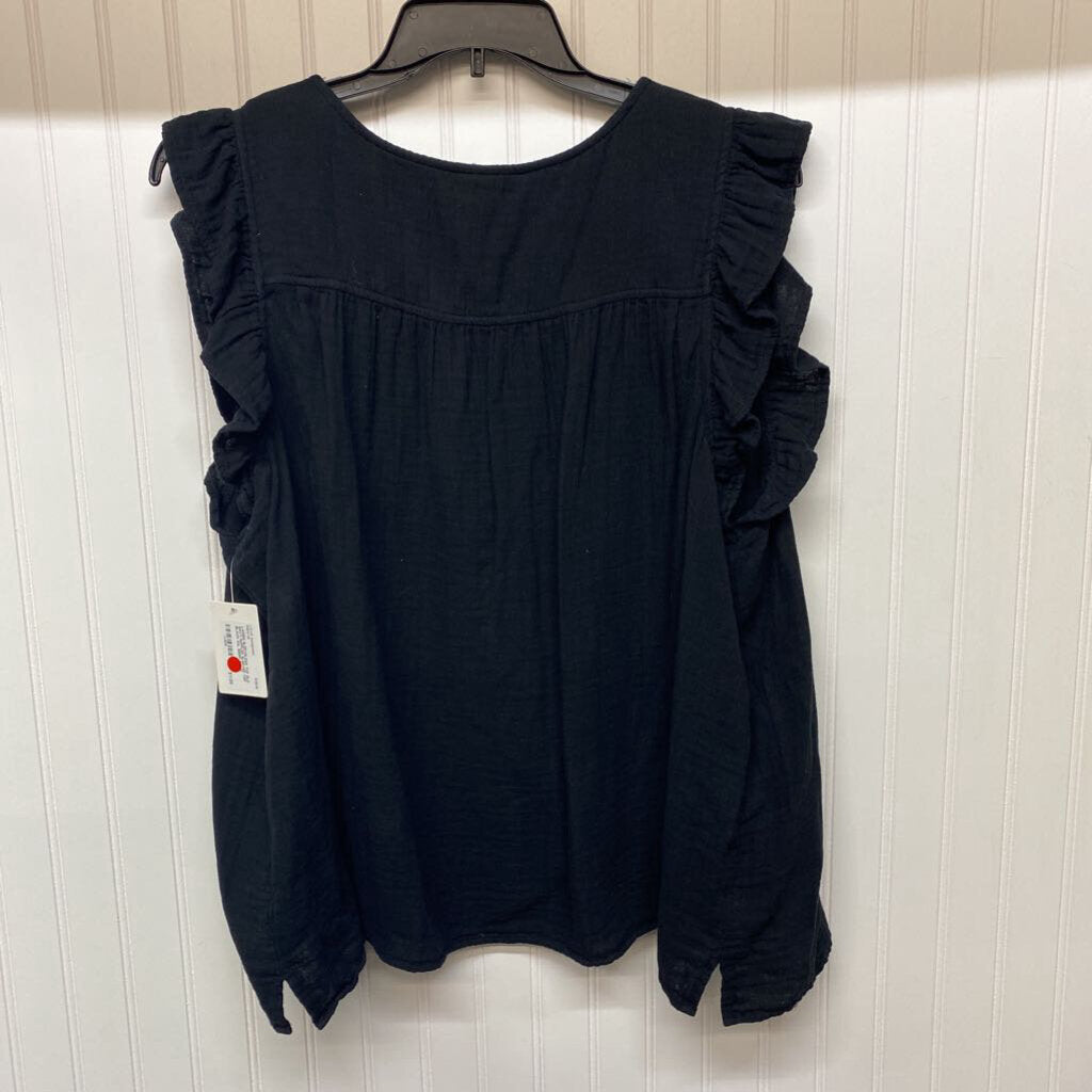 RUFFLED SLEEVED TOP