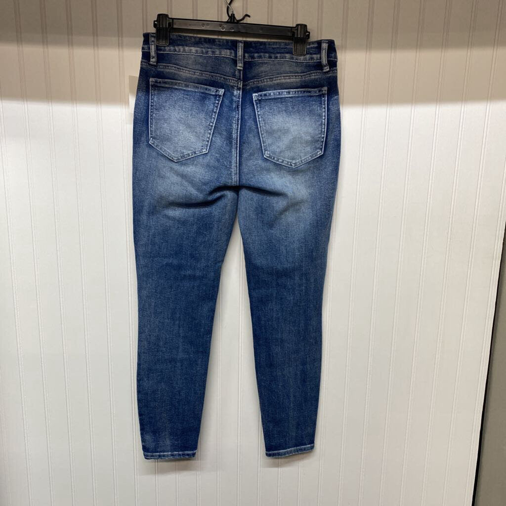 *SKINNY CUT DENIM JEANS