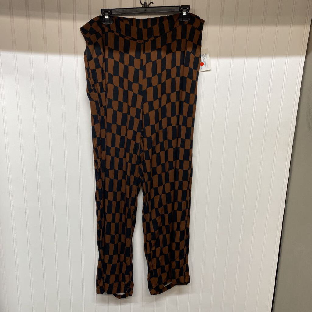 BROWN AND BLACK CHECKED