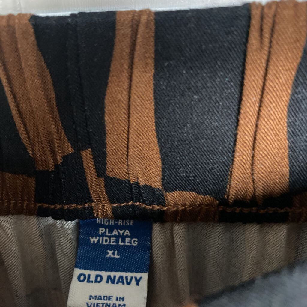 BROWN AND BLACK CHECKED