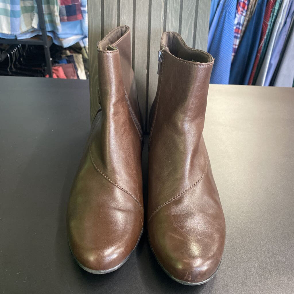 *ANKLE BOOTS