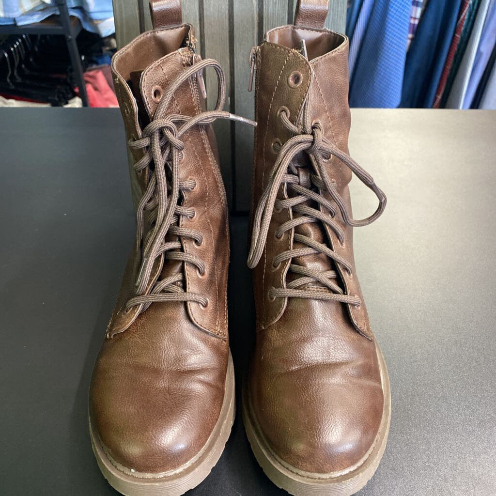 *COMBAT LACE UP BOOTS