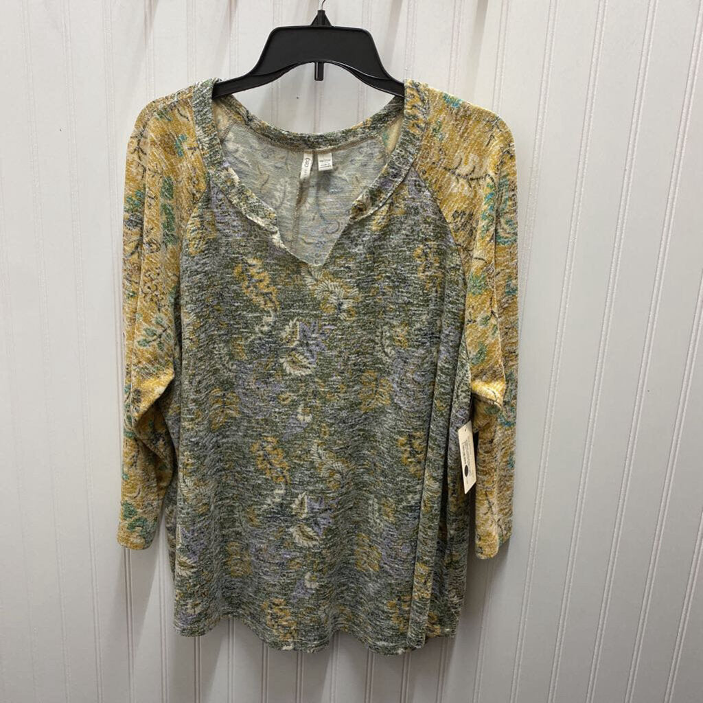LONG SLEEVE PRINTED KNIT TOP