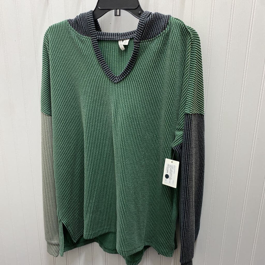 LONG SLEEVE HOODED KNIT TOP