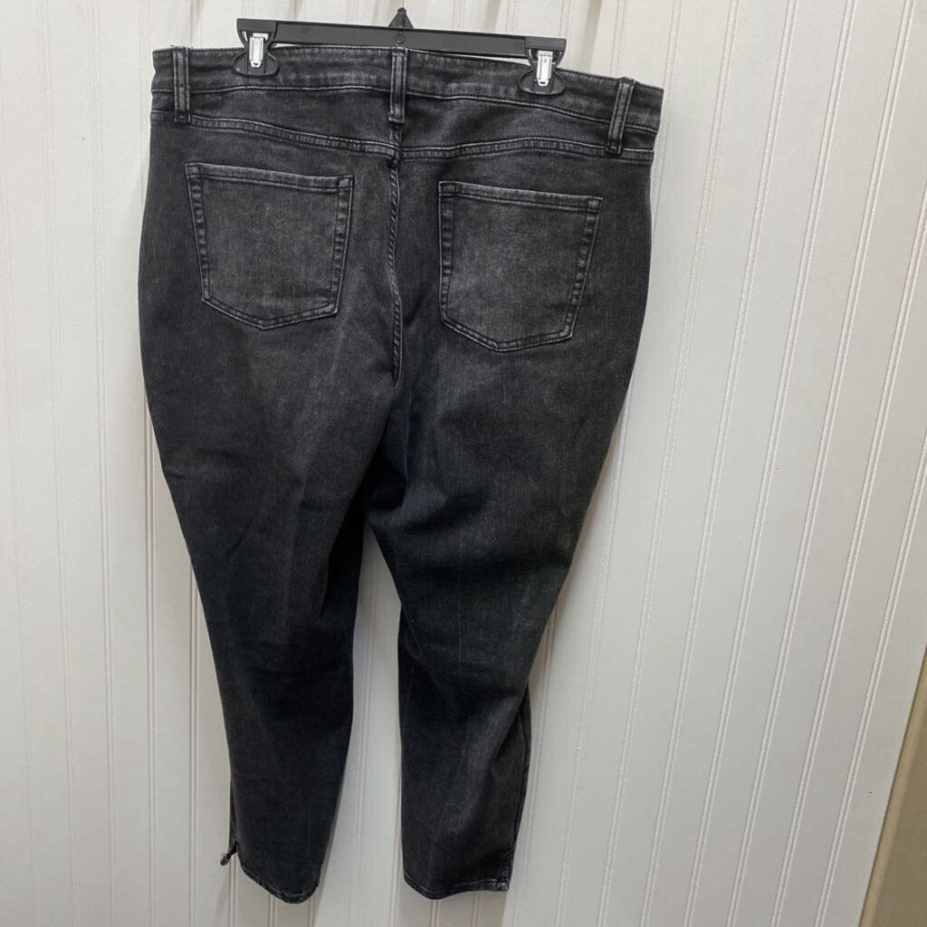 MID RISE JEANS