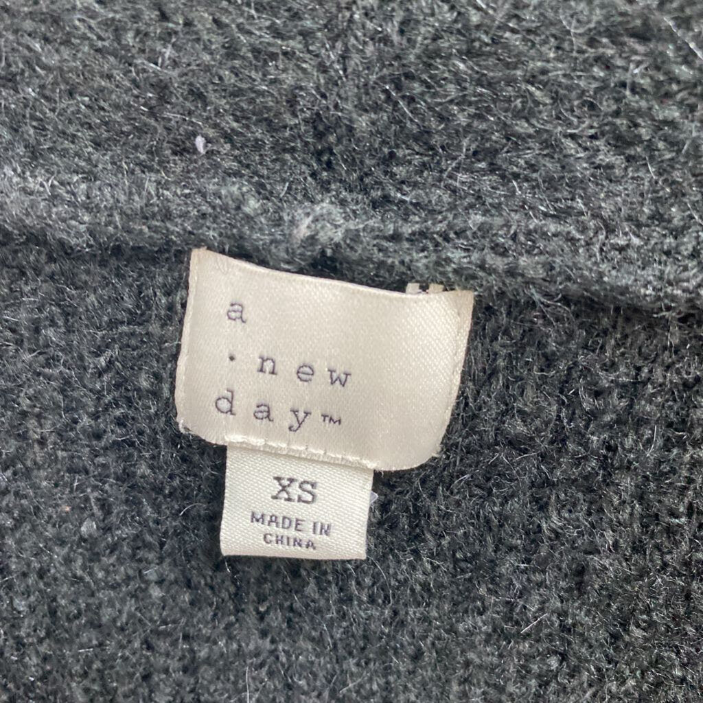 LADIES CARDIGAN SWEATER