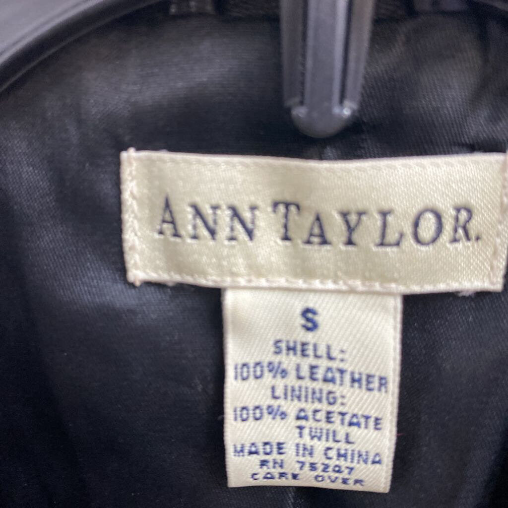 LADIES FULL ZIP LEATHER COAT