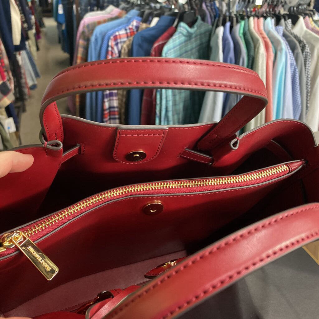 HANDBAG WITH STRAP