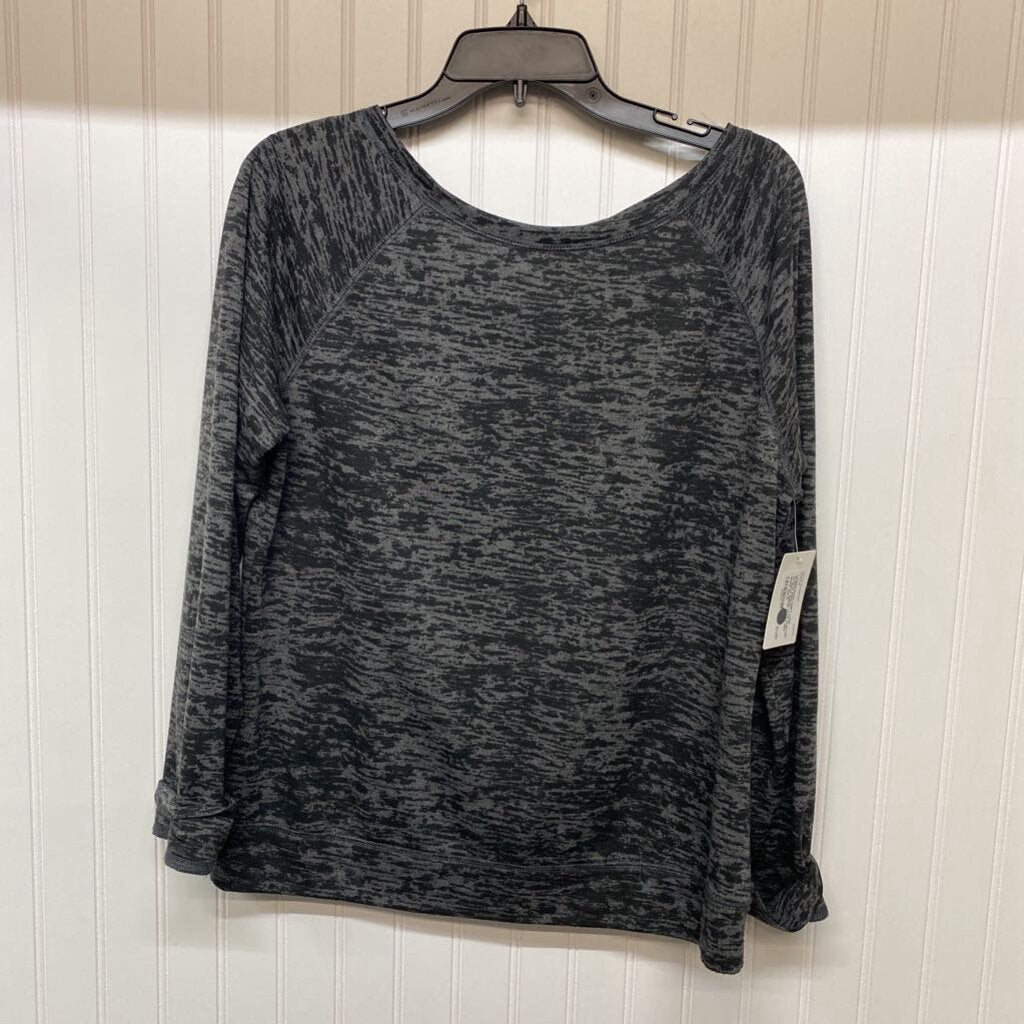 LONG SLEEVED W /BACK ZIPPER
