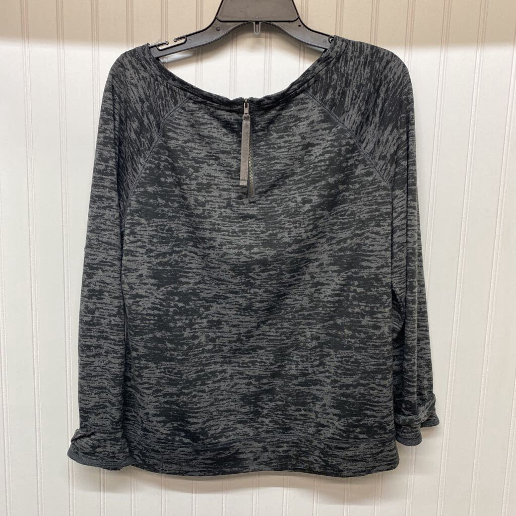 LONG SLEEVED W /BACK ZIPPER
