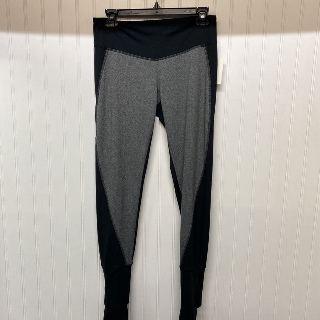 GRAY AND BLACK LEGGINGS