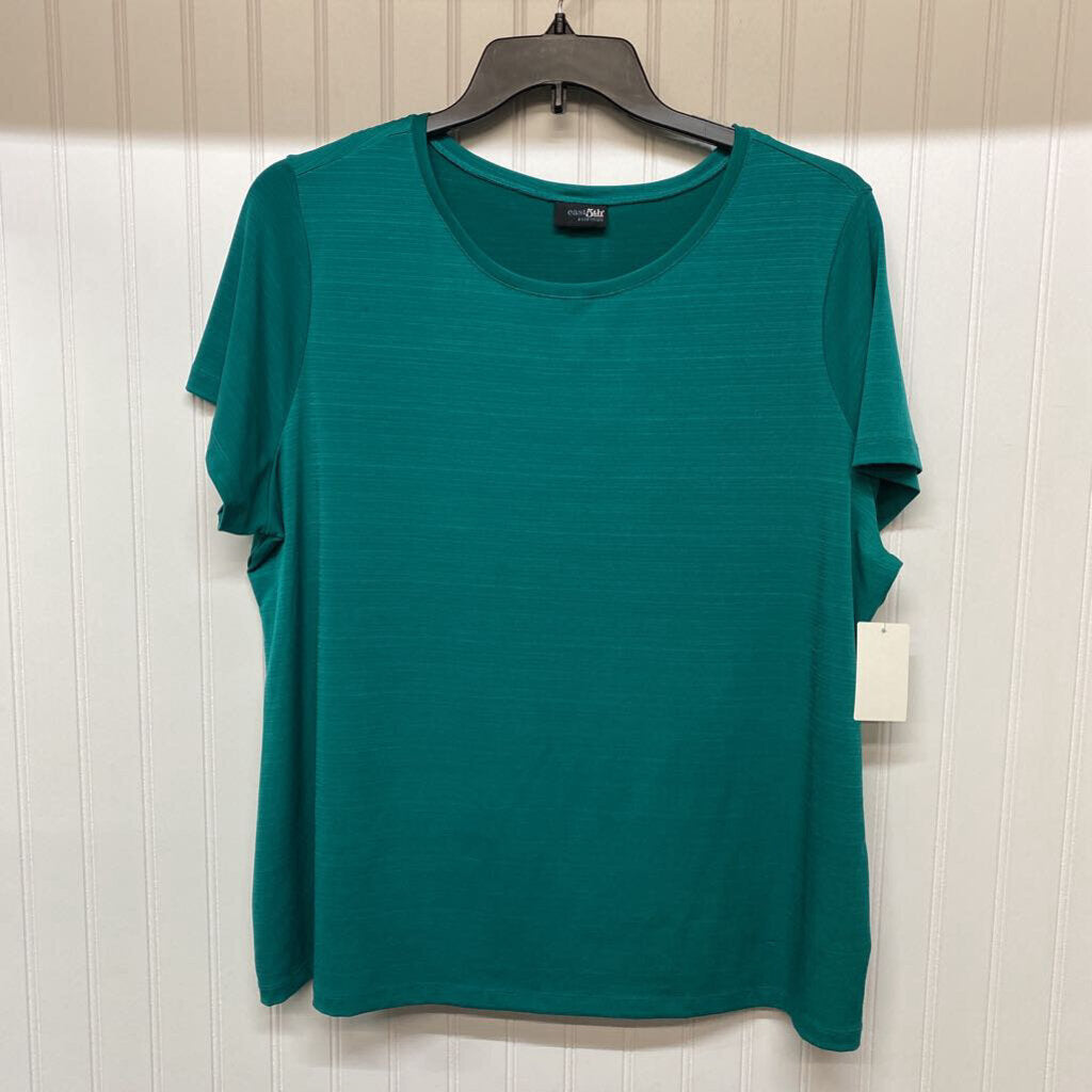 SHORT SLEEVED TOP