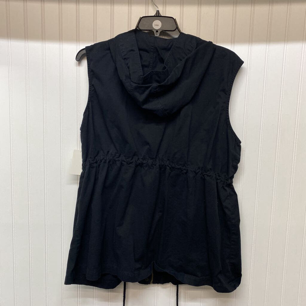 WOMENS PLUS HOODED VEST