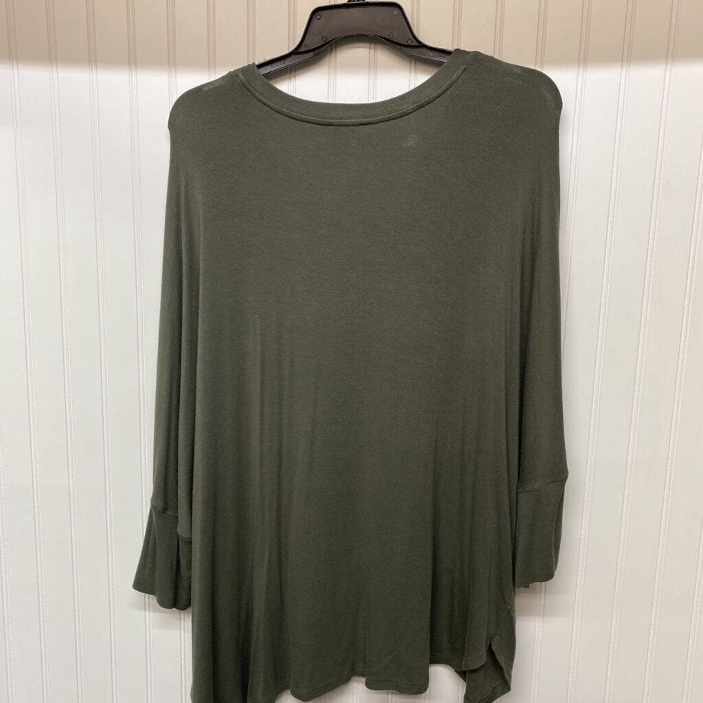 LONG SLEEVE KNIT TUNIC