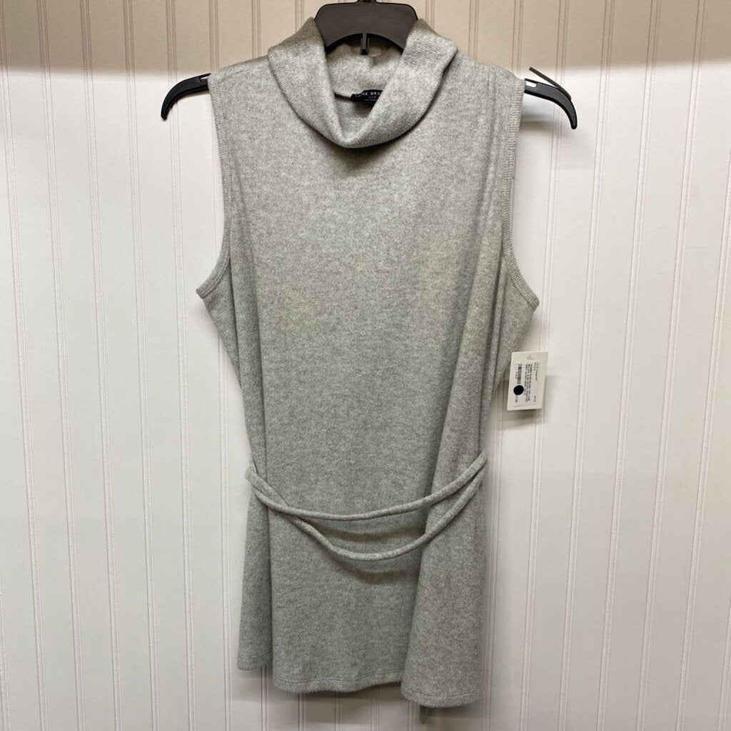SLEEVELESS SWEATER