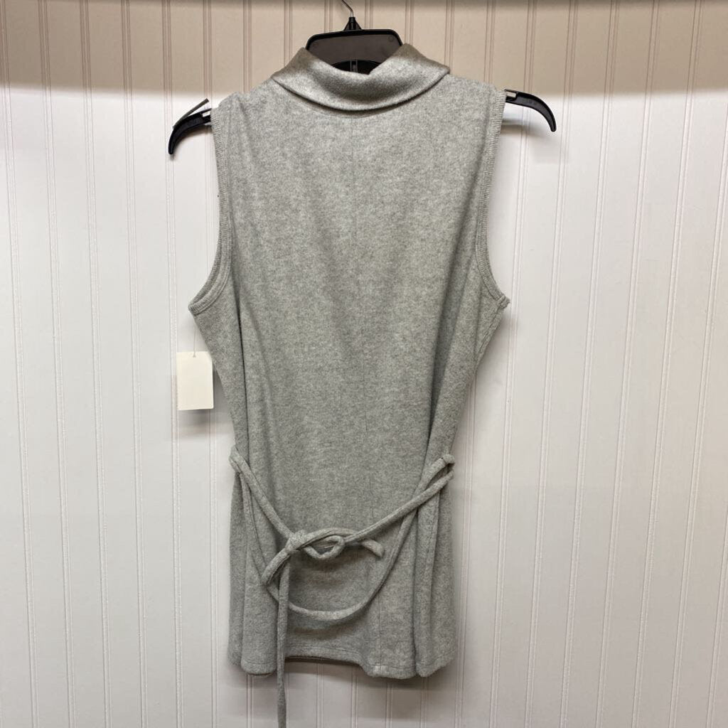 SLEEVELESS SWEATER