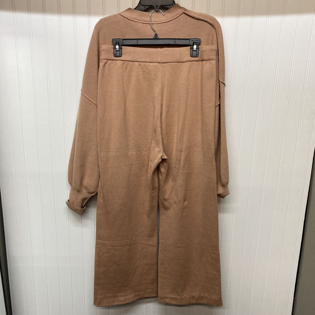 SWEATER AND PANT SET