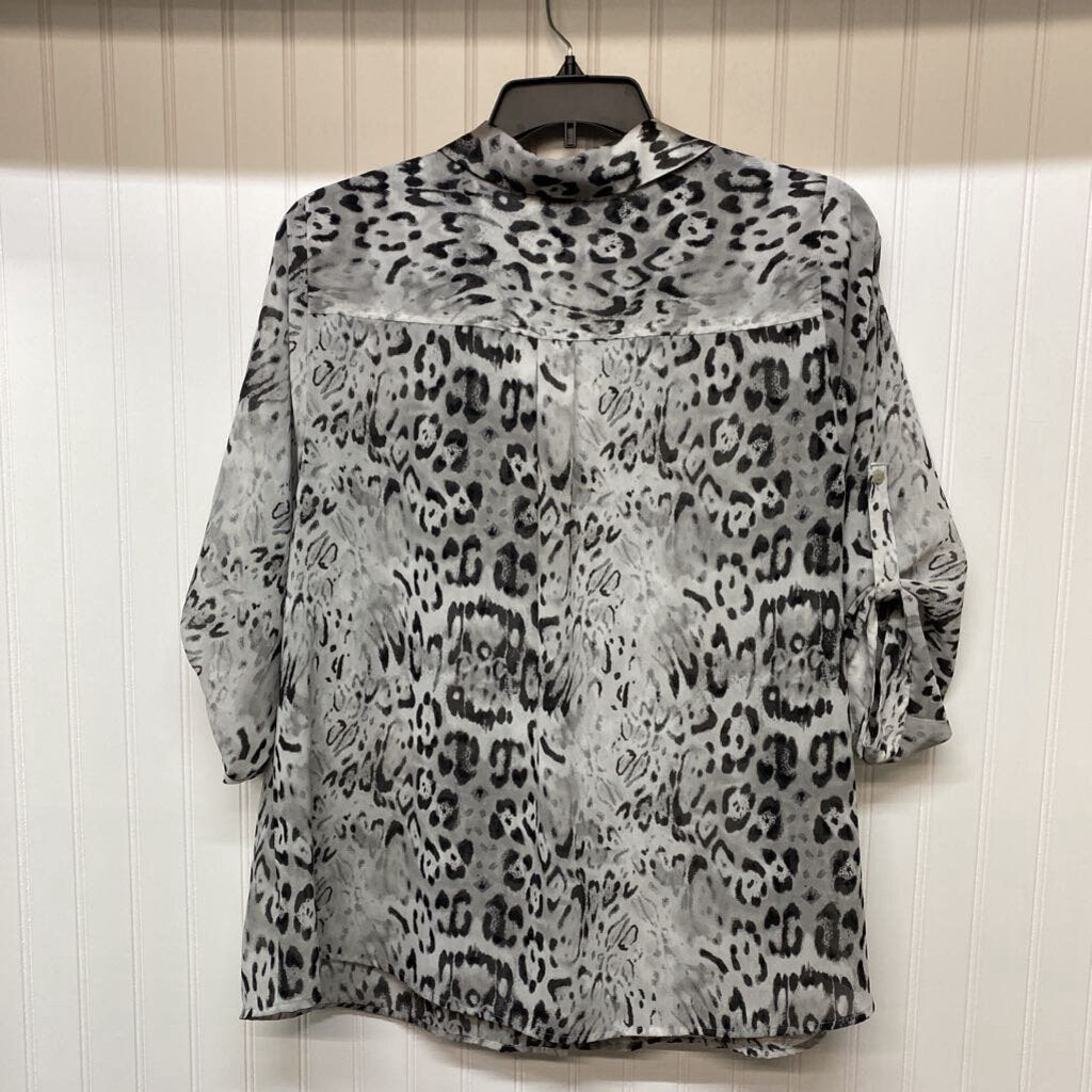 LONG SLEEVESHEER BUTTON UP TOP